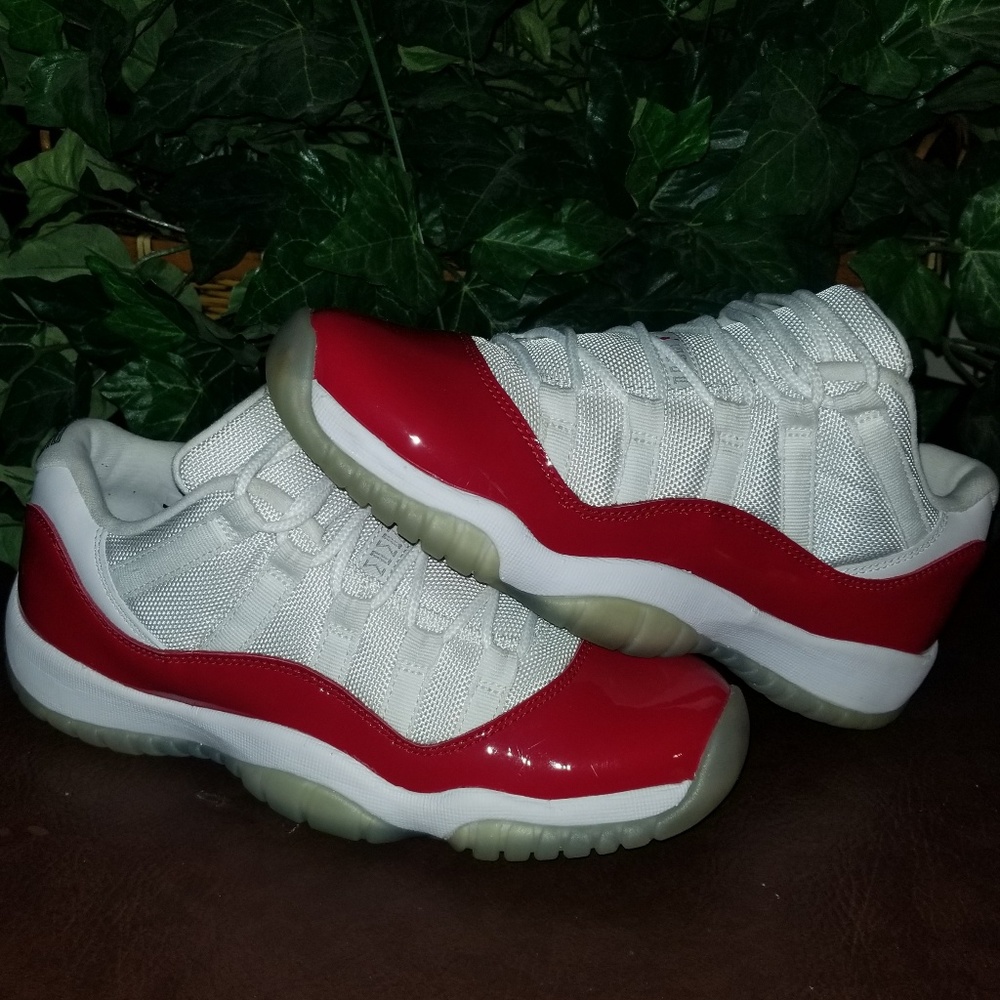 ❤~NIKE AIR JORDAN RETRO 11 LOW CHERRY RED~❤